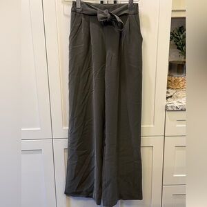 Lululemon Noir Pant